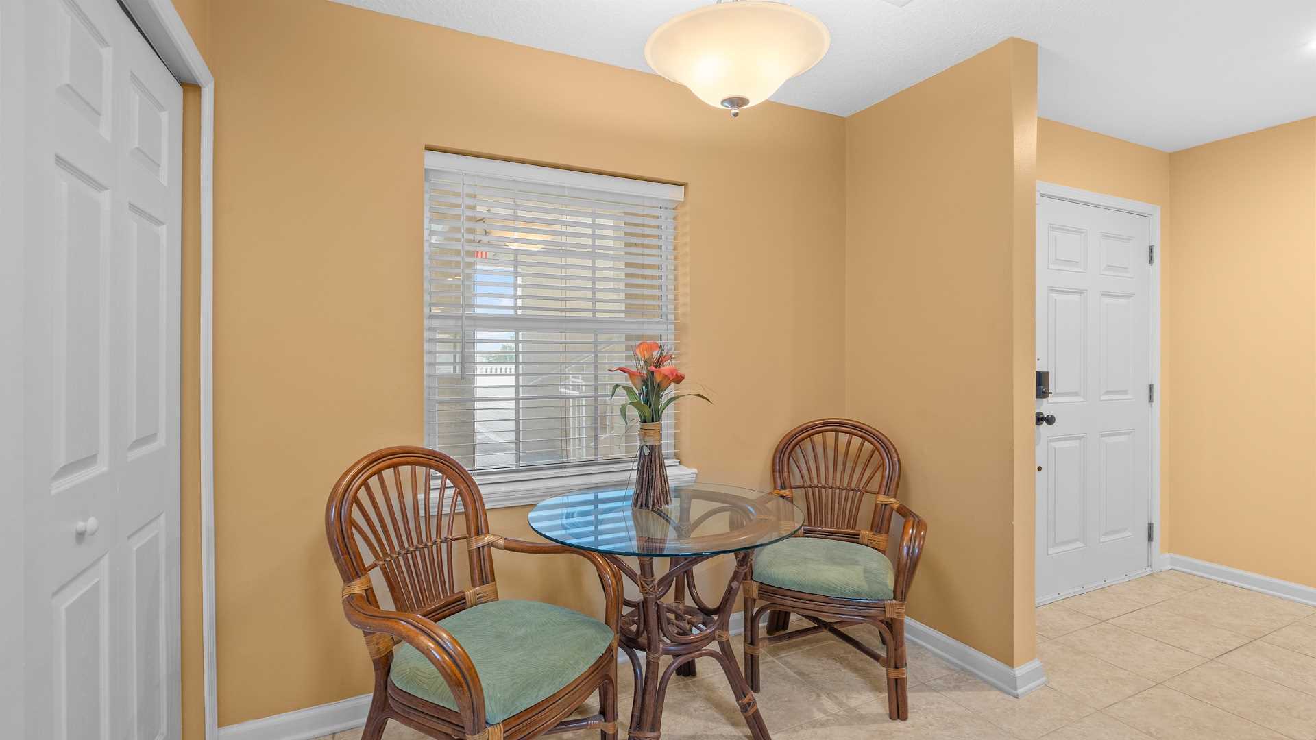 Kitchen dinette