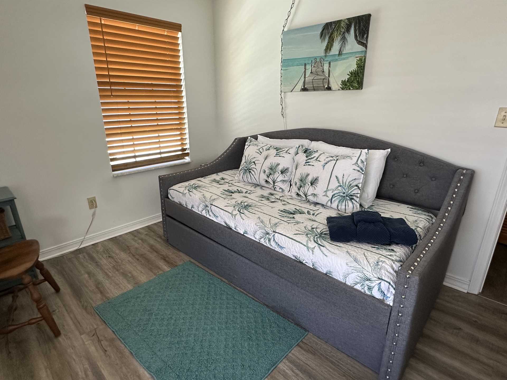 4th bdrm Trundle Bed